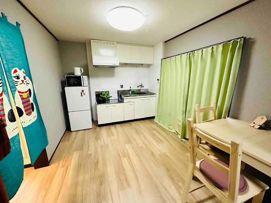 205Gblhouse,黒門市場がすぐ目の前,徒歩30秒,大阪人気の観光エリアへ徒歩圏内道頓堀徒歩7分,南海難波駅徒歩6分 Osaka